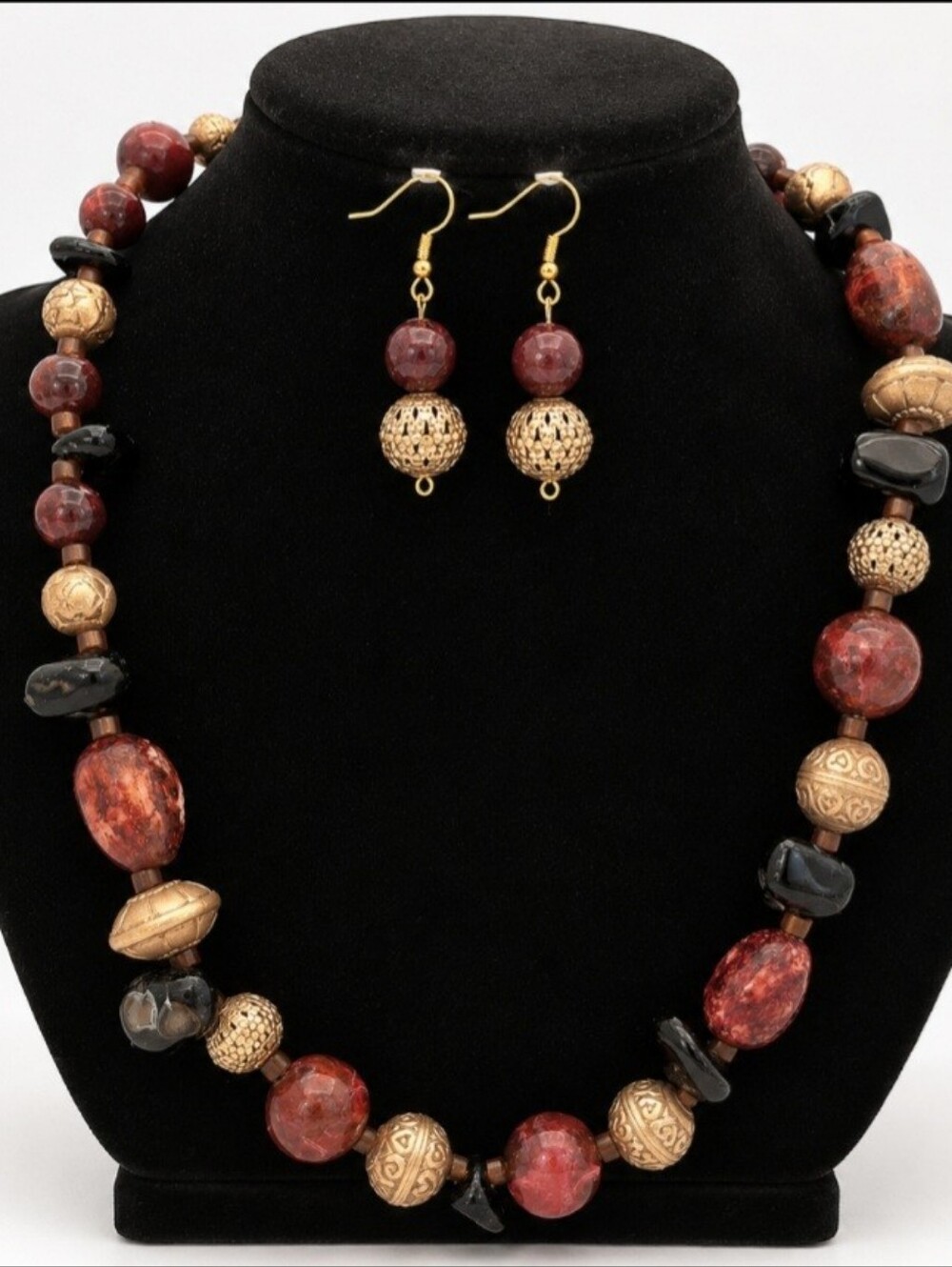 Red & Black Beaded Lobster Clasp Necklace with Matching Fish Hook Earrings